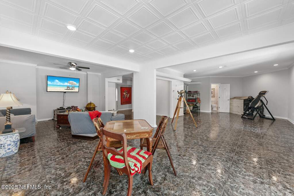 5 Bedroom Single Family Home/House's Image 47