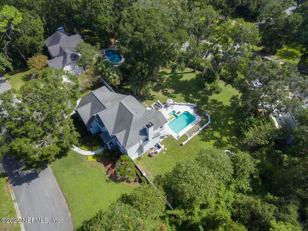 5 Bedroom Single Family Home/House's Image 60