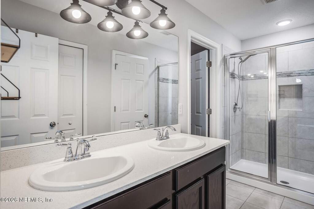 4 Bedroom Single Family Home/House's Image 17