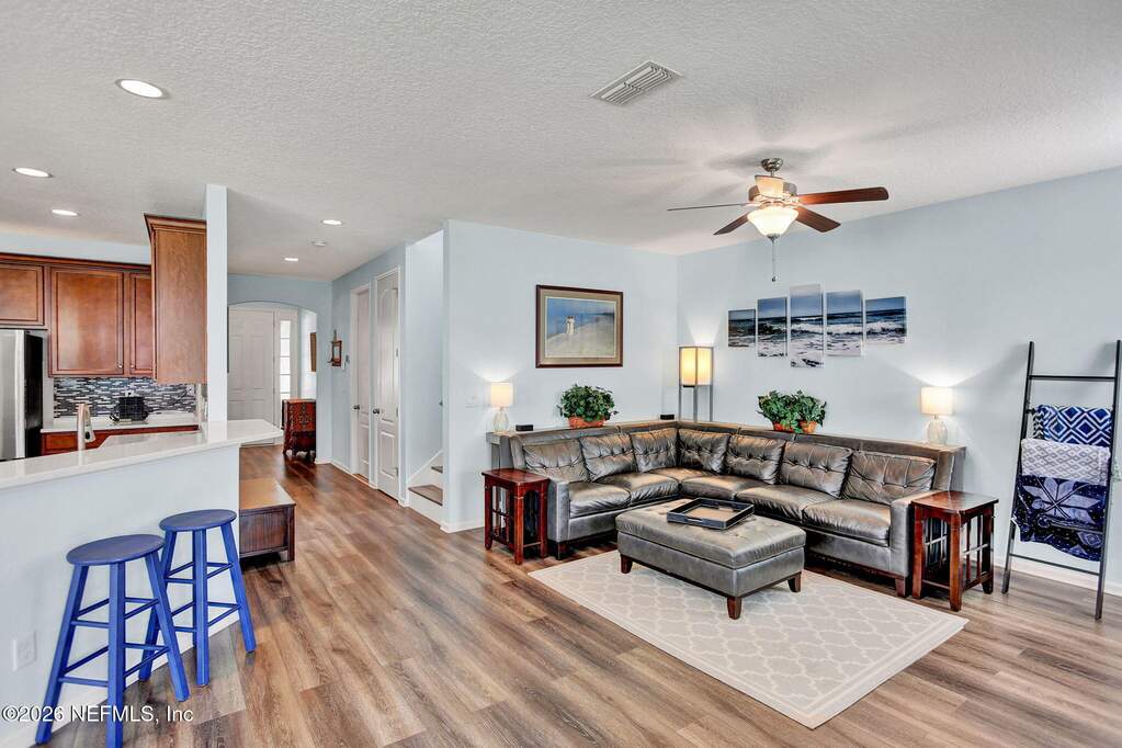 4 Bedroom Single Family Home/House's Image 9