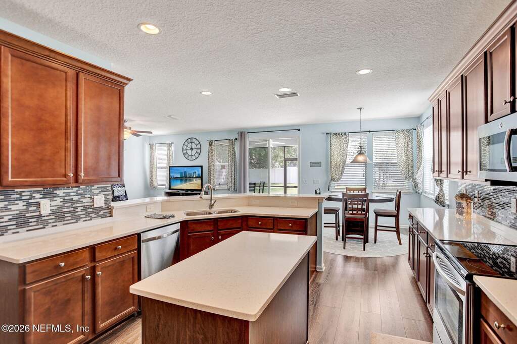 4 Bedroom Single Family Home/House's Image 13