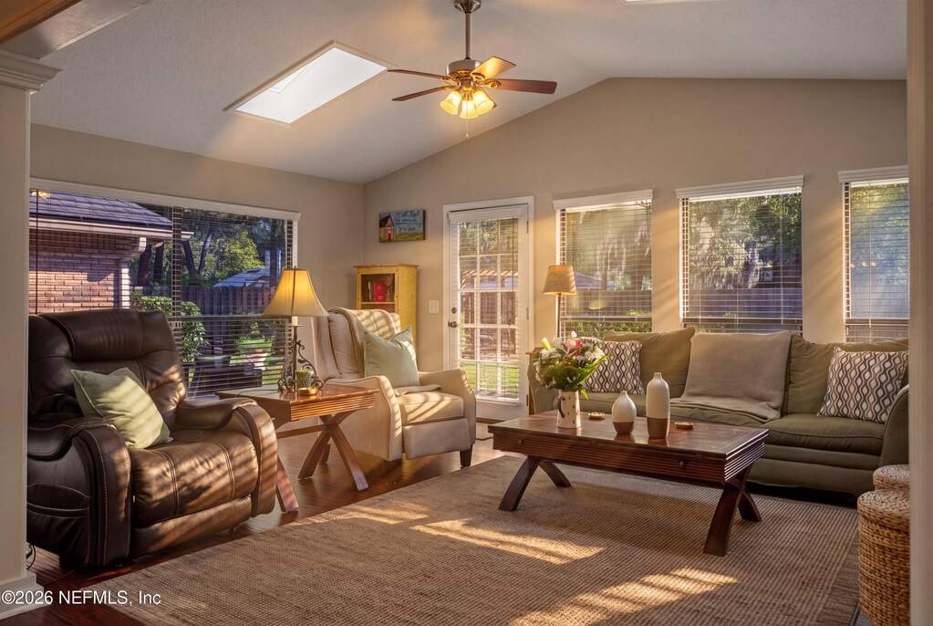 4 Bedroom Single Family Home/House's Image 17