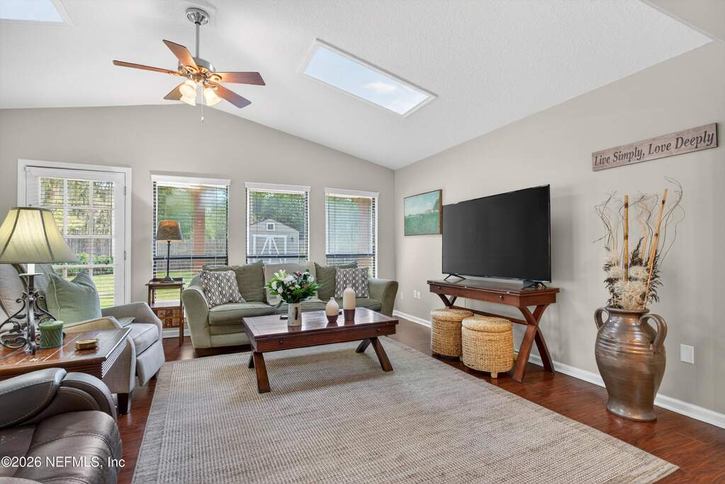 4 Bedroom Single Family Home/House's Image 18