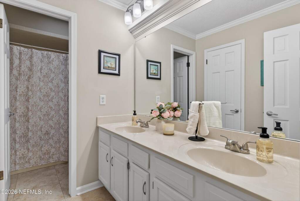 4 Bedroom Single Family Home/House's Image 36