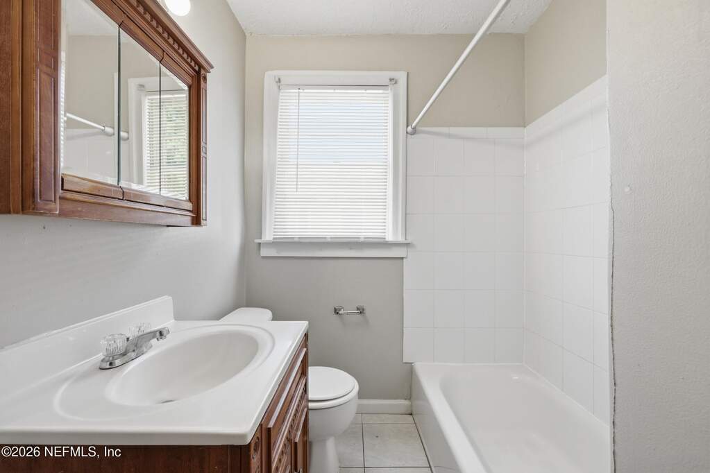 4 Bedroom Multi Unit's Image 11