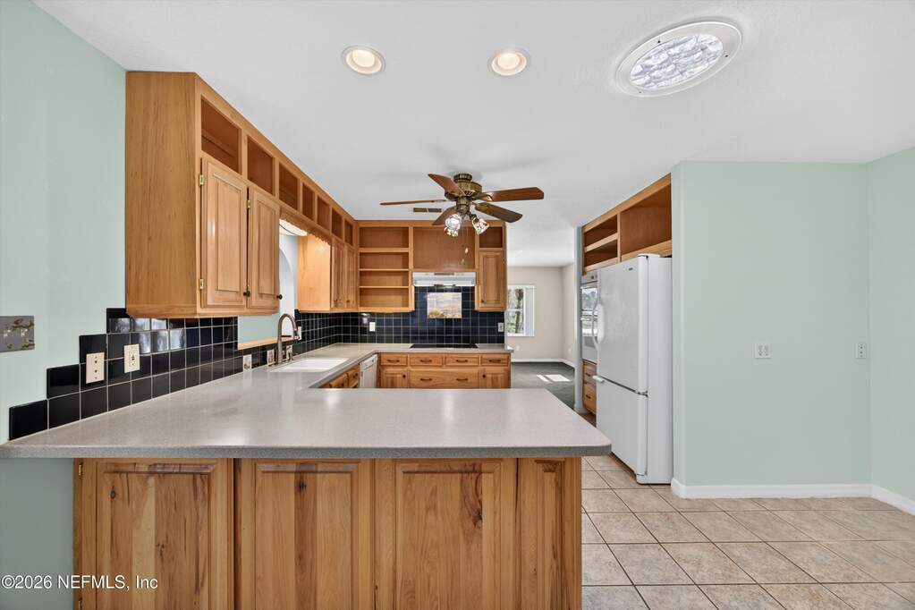 4 Bedroom Single Family Home/House's Image 13