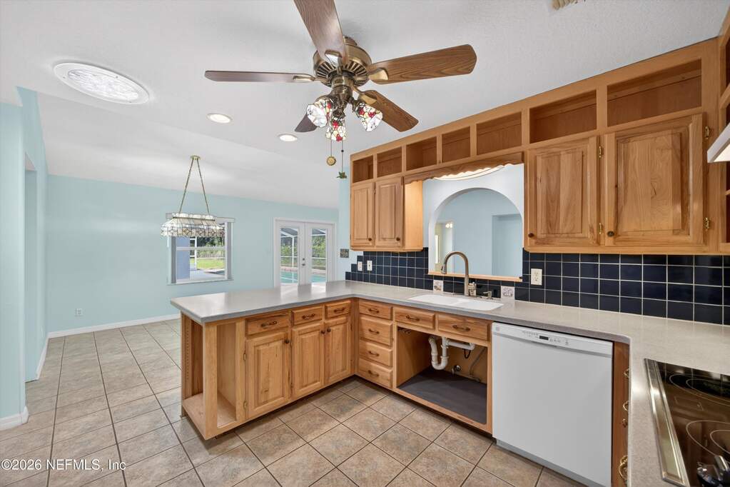 4 Bedroom Single Family Home/House's Image 16