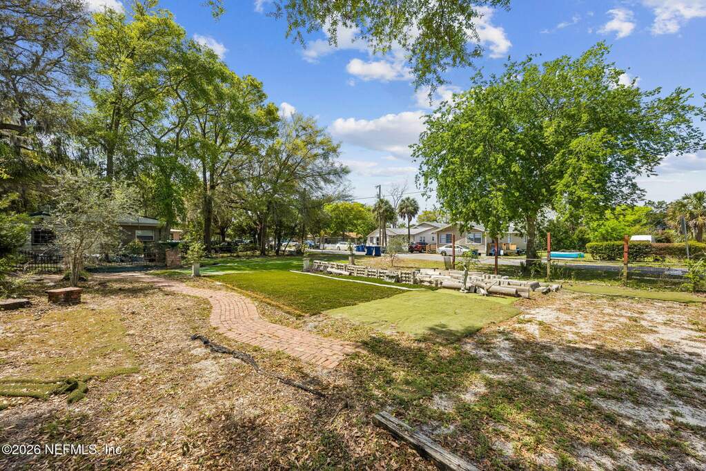 1 Bedroom Single Family Home/House's Image 17