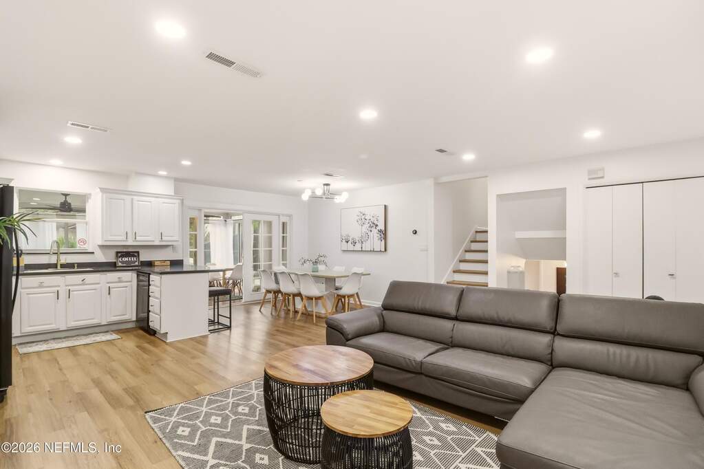 3 Bedroom Single Family Home/House's Image 4