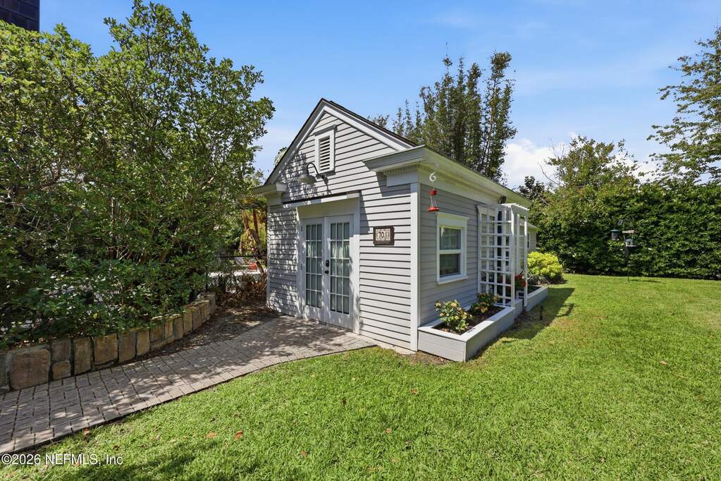 3 Bedroom Single Family Home/House's Image 47