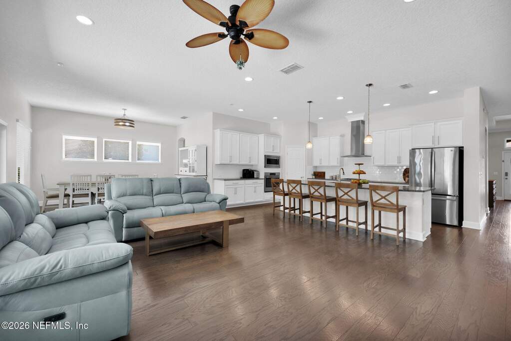 4 Bedroom Single Family Home/House's Image 12
