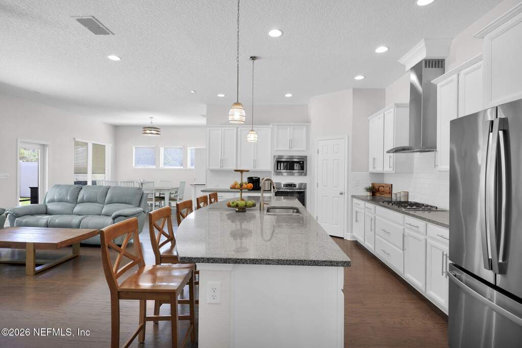 4 Bedroom Single Family Home/House's Image 4