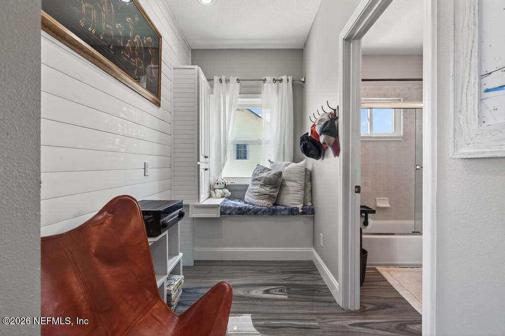 5 Bedroom Single Family Home/House's Image 23