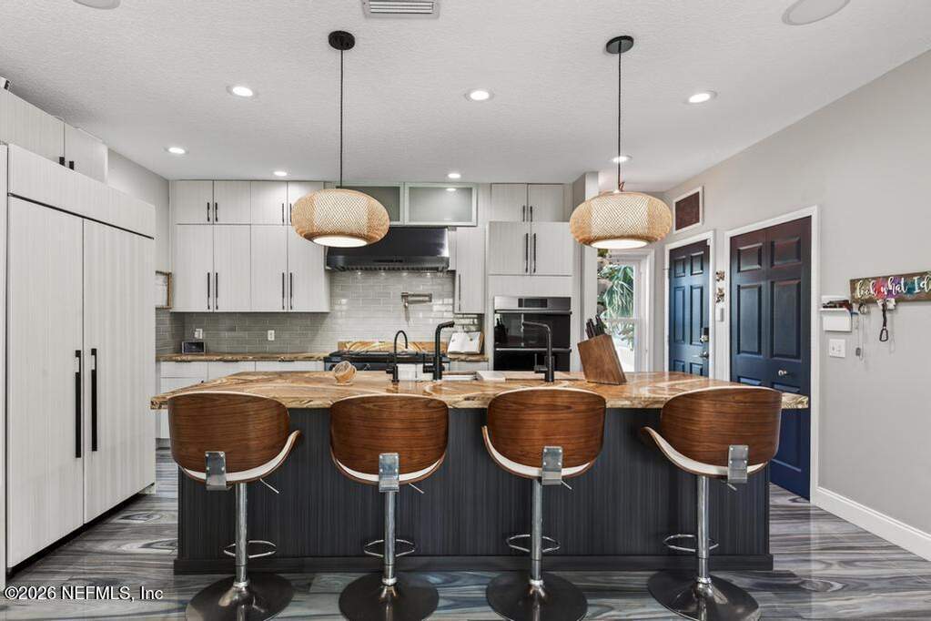 5 Bedroom Single Family Home/House's Image 28