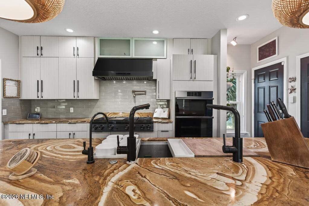 5 Bedroom Single Family Home/House's Image 30