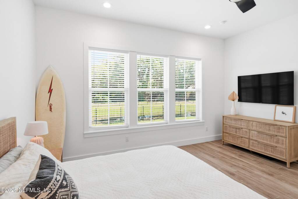 5 Bedroom Single Family Home/House's Image 15