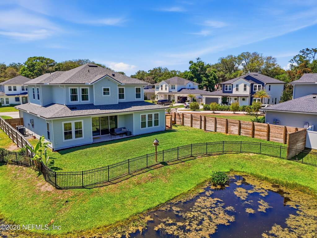 5 Bedroom Single Family Home/House's Image 36