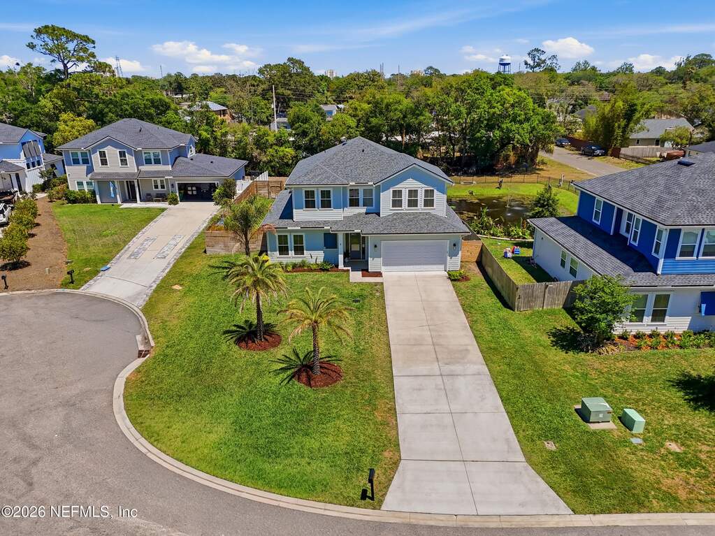 5 Bedroom Single Family Home/House's Image 39