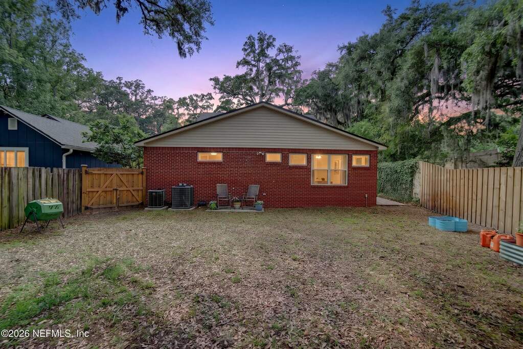 3 Bedroom Single Family Home/House's Image 43