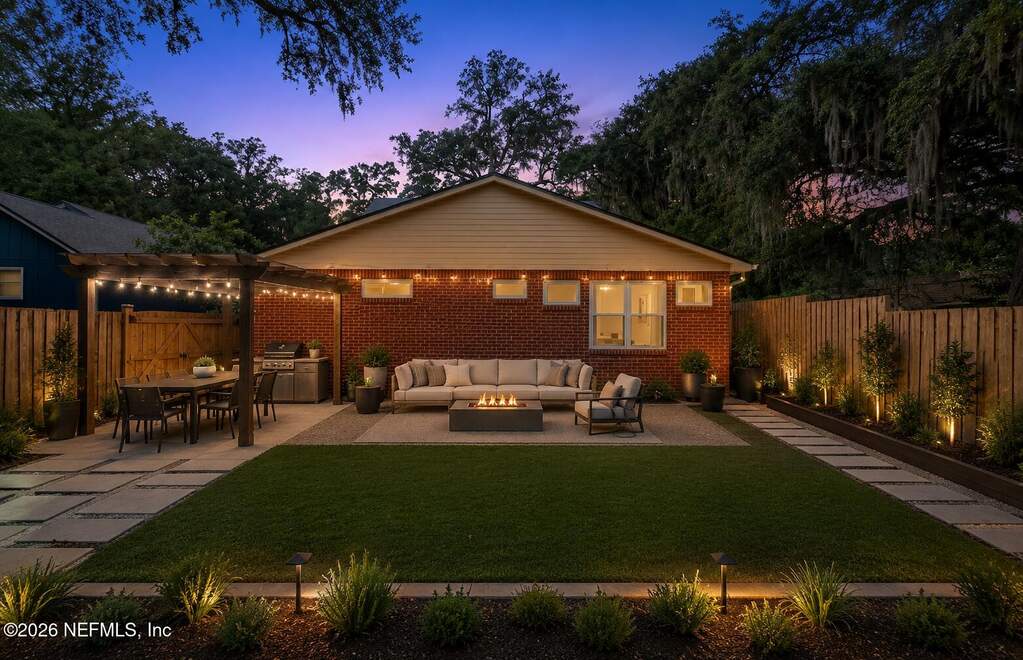3 Bedroom Single Family Home/House's Image 44