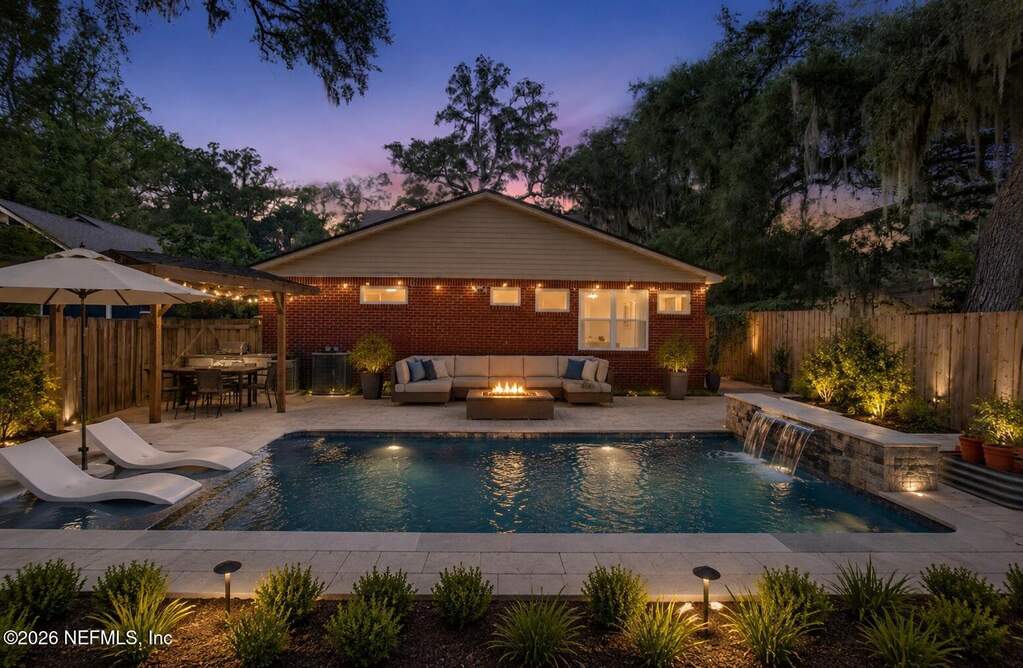 3 Bedroom Single Family Home/House's Image 45