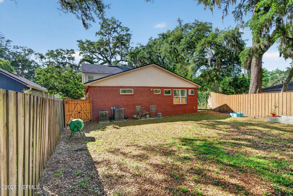 3 Bedroom Single Family Home/House's Image 46