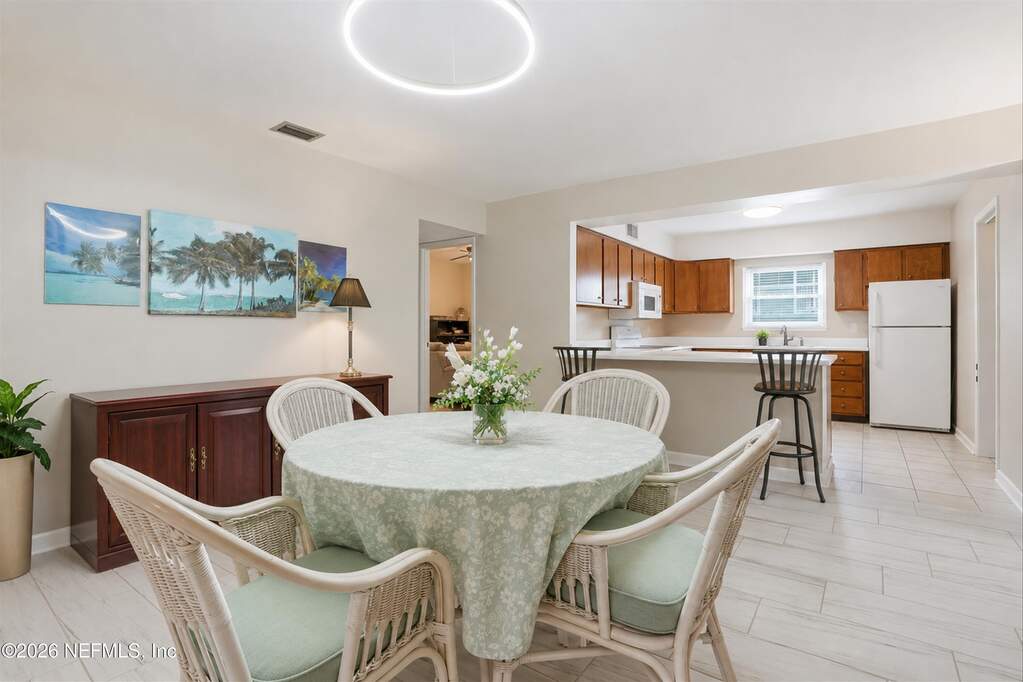 4 Bedroom Villa/Townhouse's Image 16