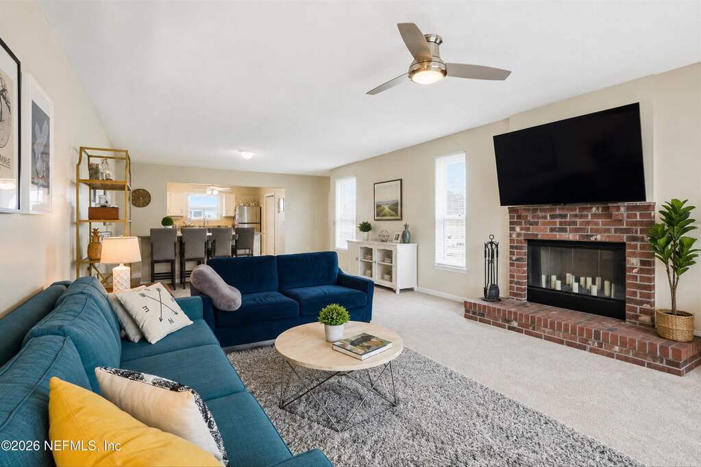 4 Bedroom Villa/Townhouse's Image 3
