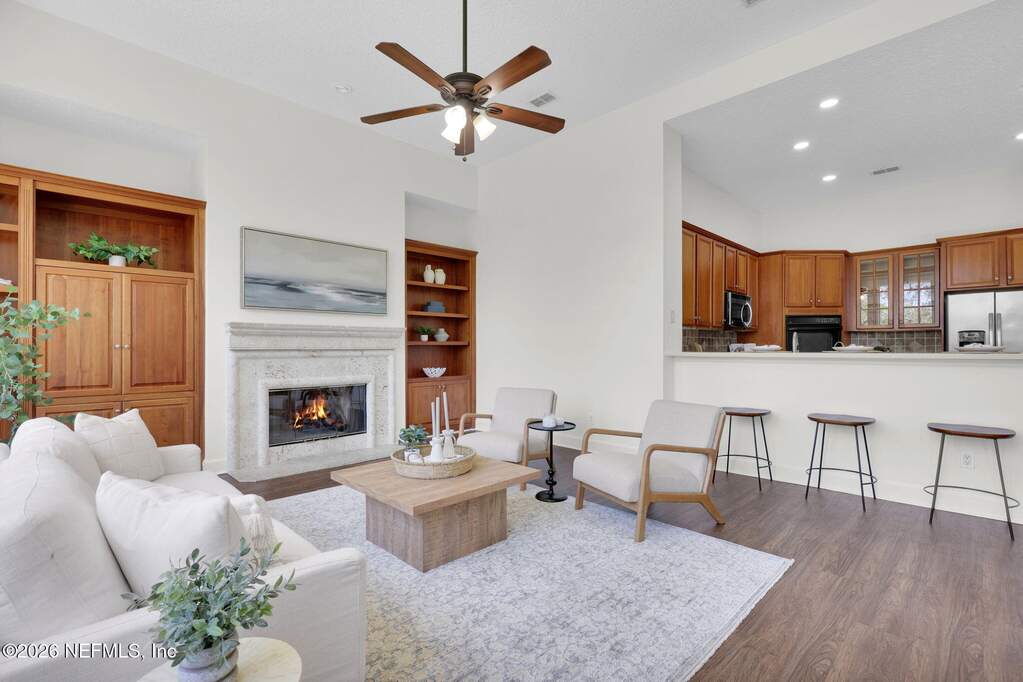 6 Bedroom Single Family Home/House's Image 29