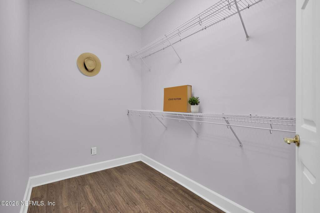 6 Bedroom Single Family Home/House's Image 41