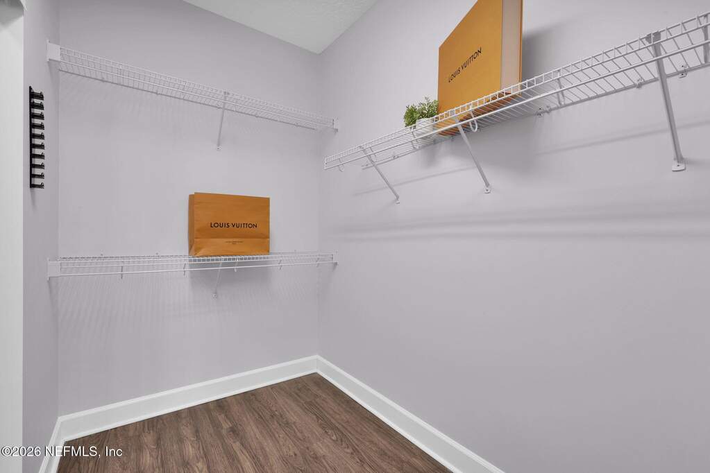 6 Bedroom Single Family Home/House's Image 42
