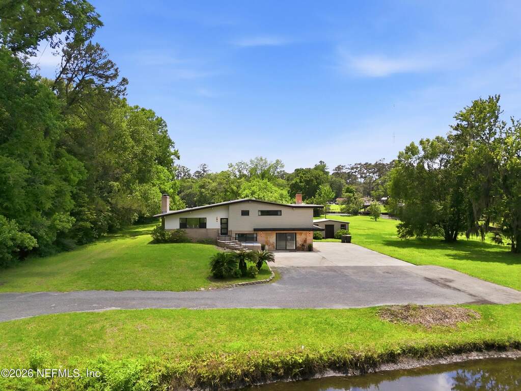 4 Bedroom Single Family Home/House's Image 32