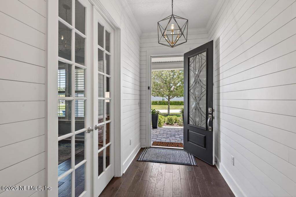 5 Bedroom Single Family Home/House's Image 14