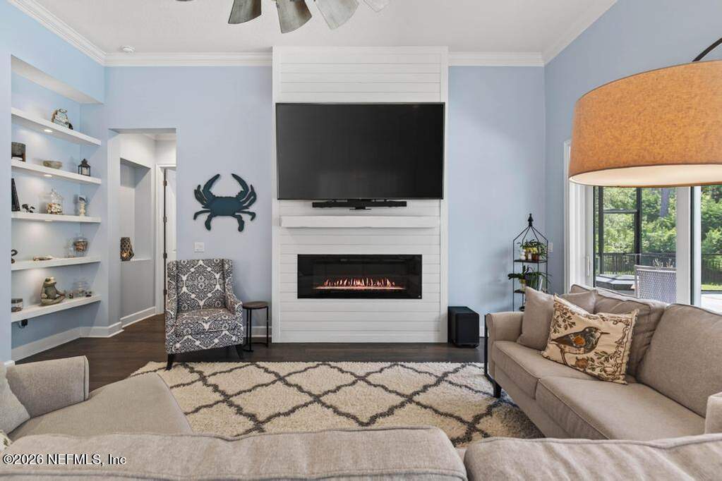 5 Bedroom Single Family Home/House's Image 29