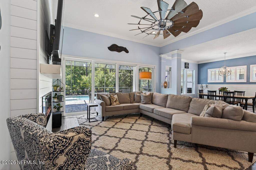 5 Bedroom Single Family Home/House's Image 31