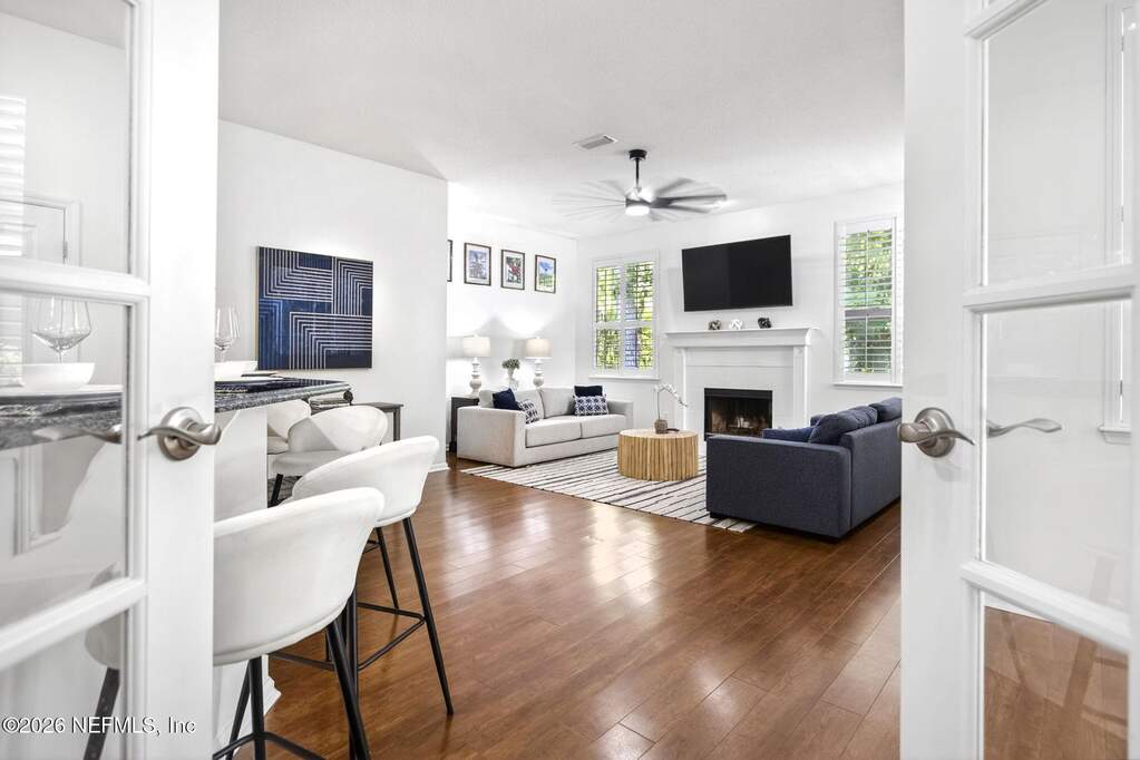 4 Bedroom Single Family Home/House's Image 3