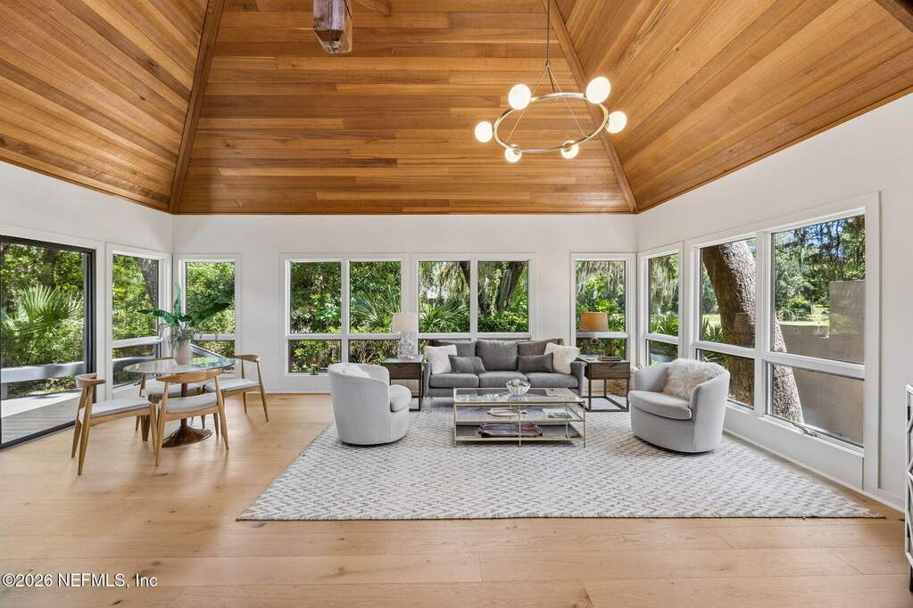 3 Bedroom Single Family Home/House's Image 8