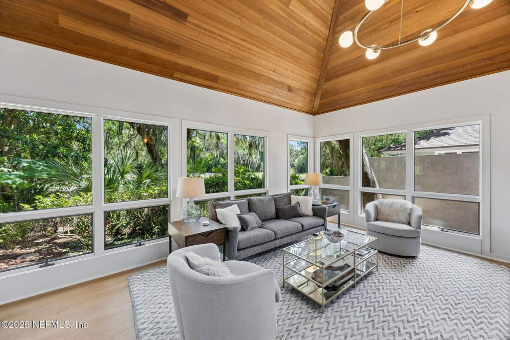 3 Bedroom Single Family Home/House's Image 12