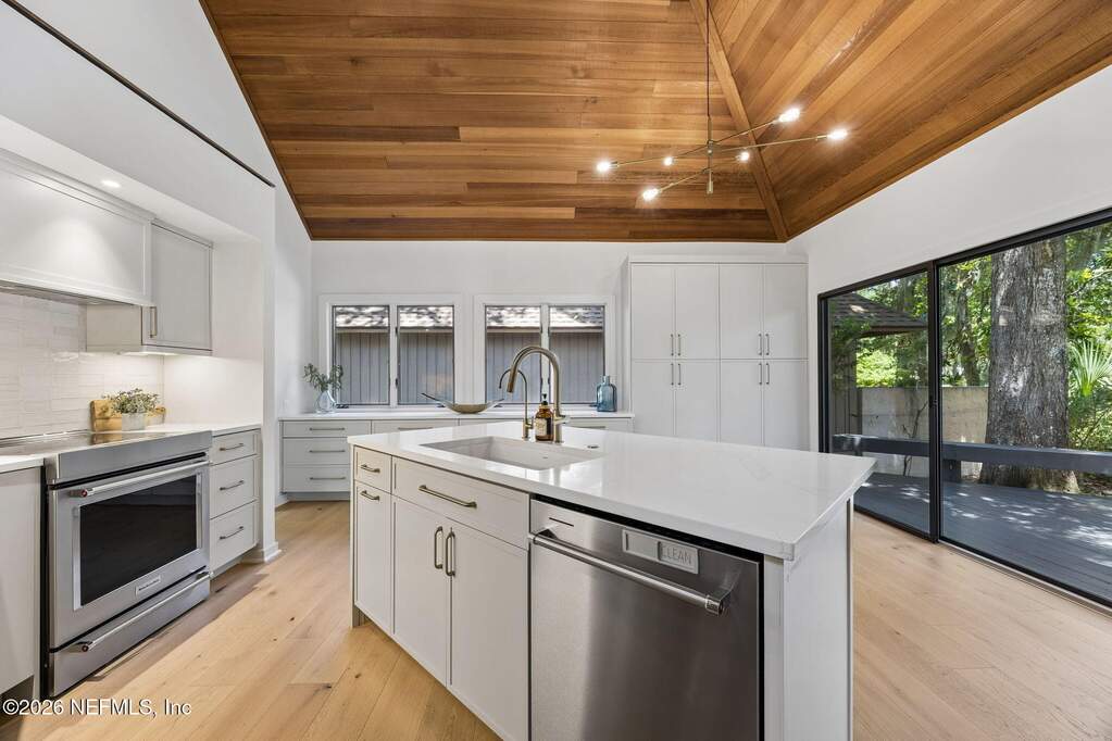 3 Bedroom Single Family Home/House's Image 23