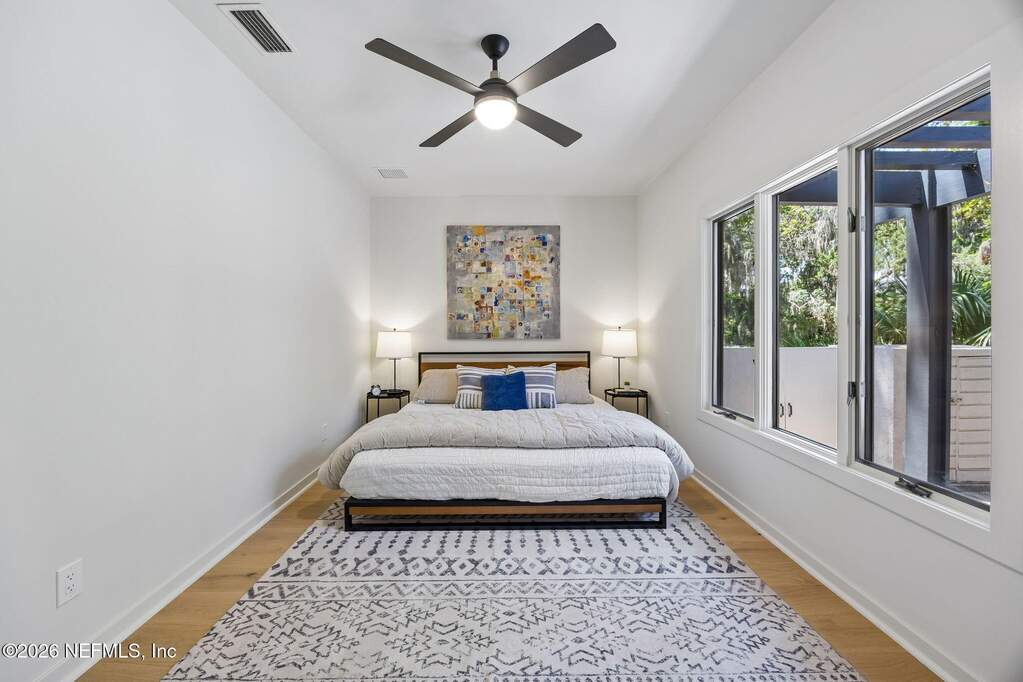 3 Bedroom Single Family Home/House's Image 40