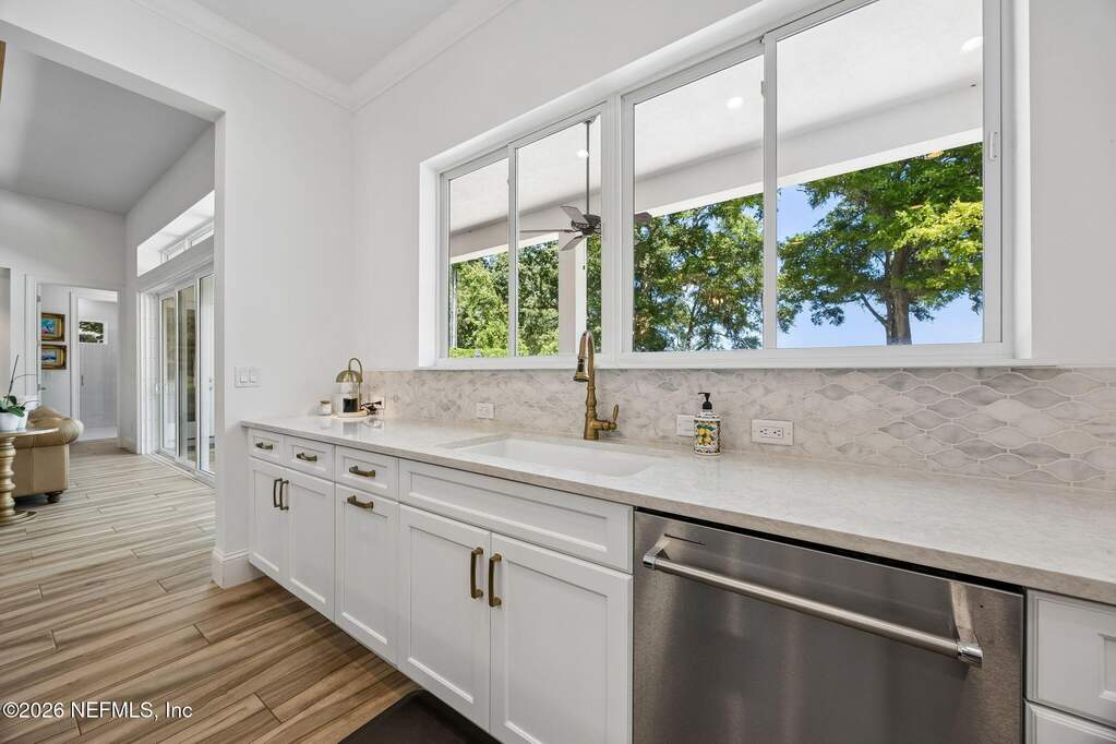 4 Bedroom Single Family Home/House's Image 17