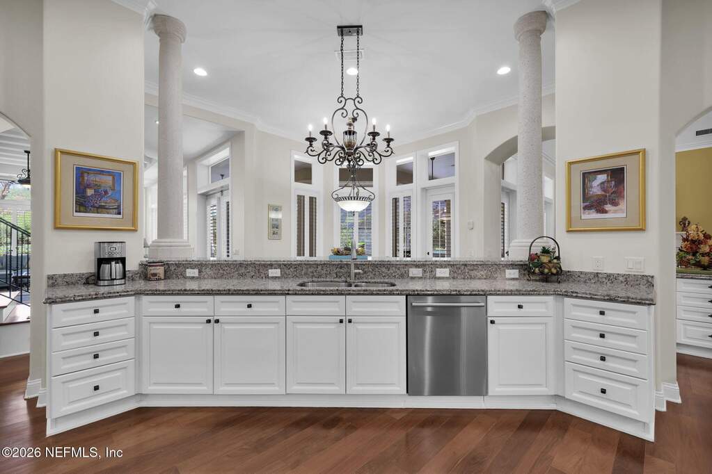 4 Bedroom Single Family Home/House's Image 16