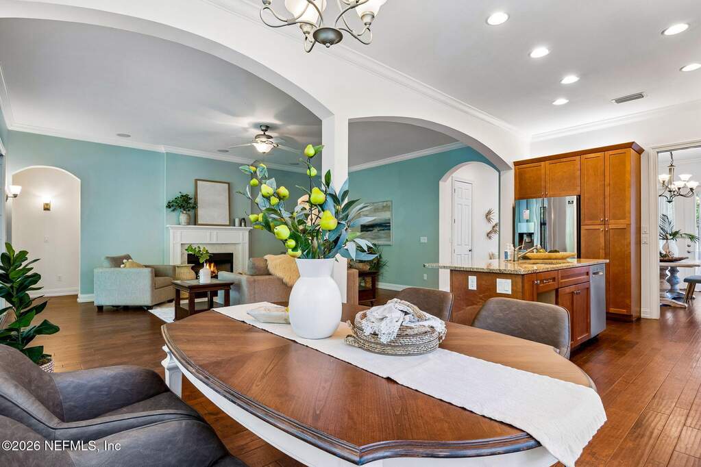 4 Bedroom Single Family Home/House's Image 9