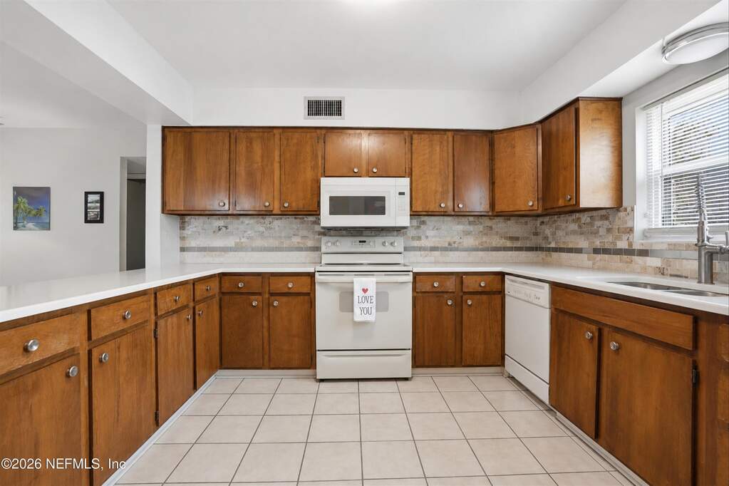 4 Bedroom Multi Unit's Image 19
