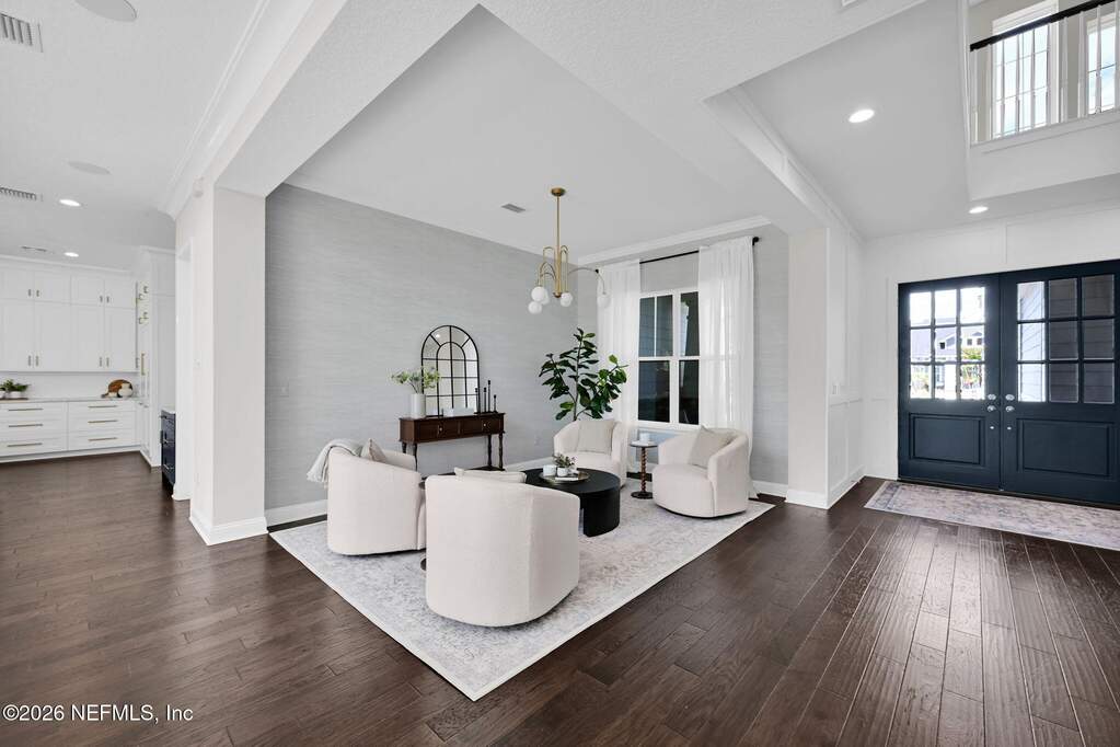 6 Bedroom Single Family Home/House's Image 14