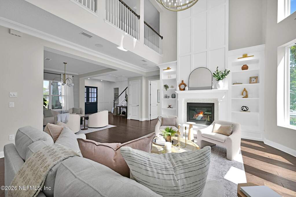 6 Bedroom Single Family Home/House's Image 25