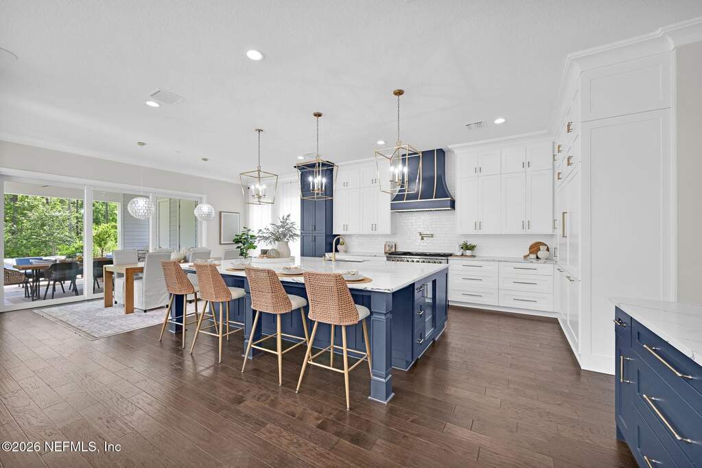 6 Bedroom Single Family Home/House's Image 28
