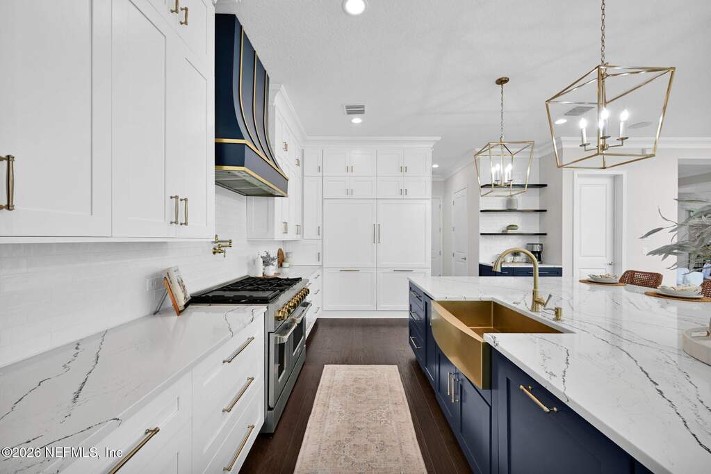 6 Bedroom Single Family Home/House's Image 39