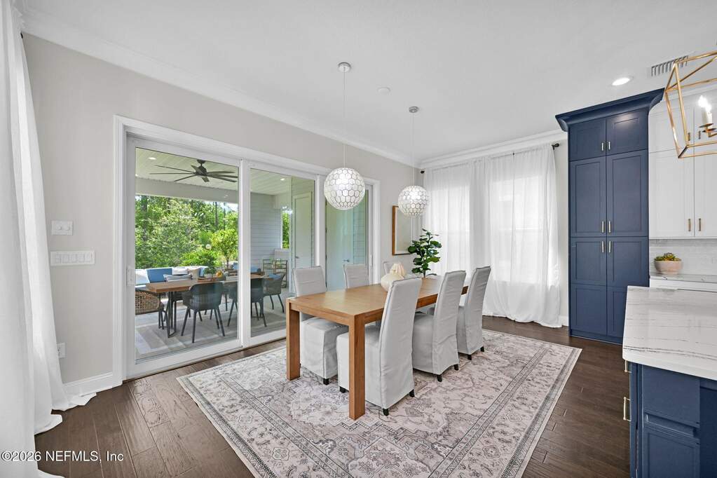 6 Bedroom Single Family Home/House's Image 43