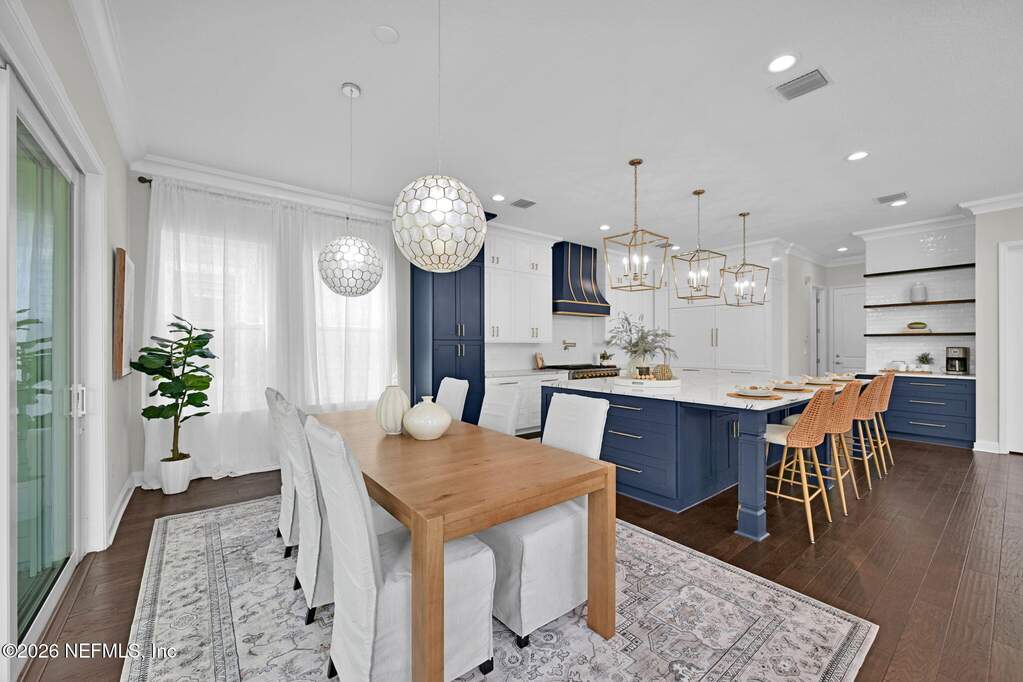 6 Bedroom Single Family Home/House's Image 44